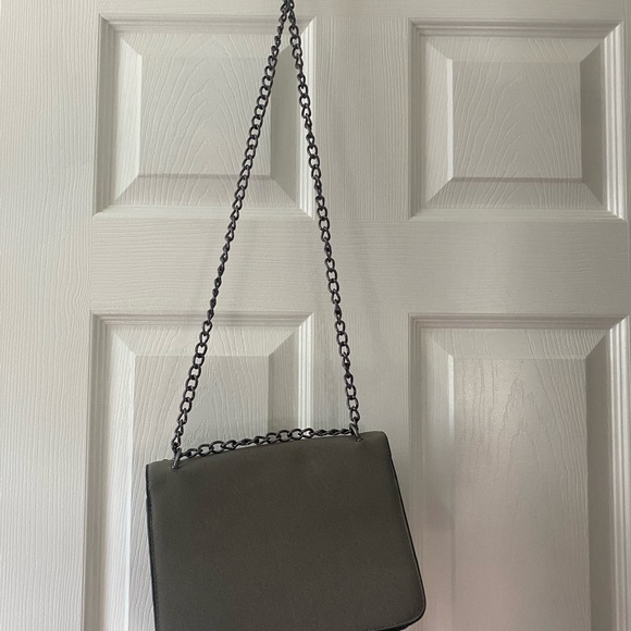 Stepping OUT … make a statement - Picture 5 of 5